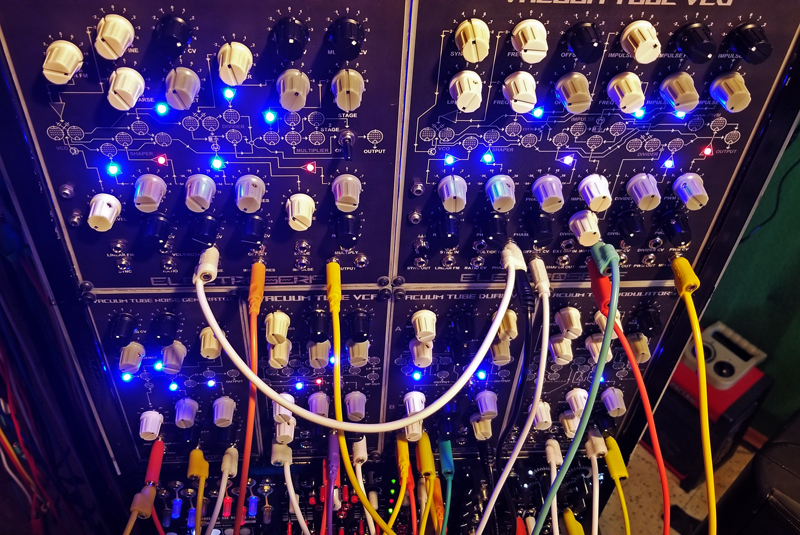 Electroserf all-tube synthesizer