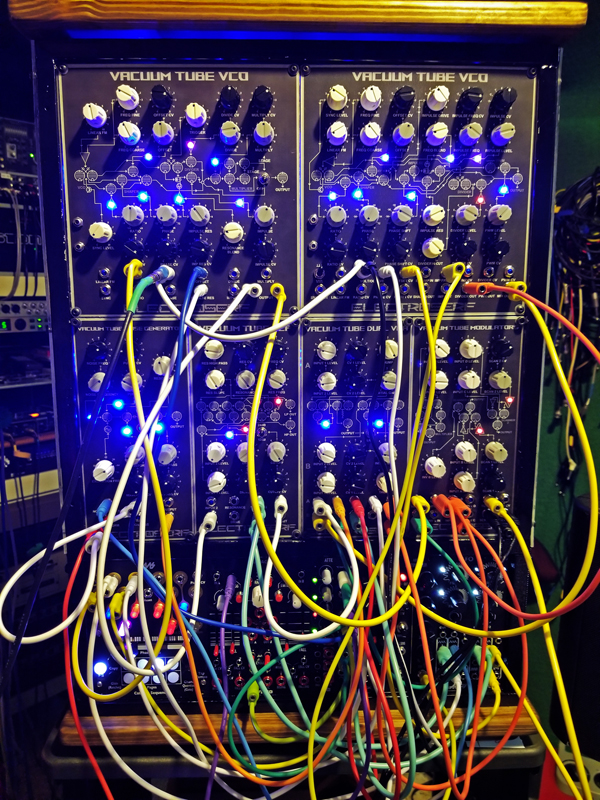 Patched all-tube synthesizer